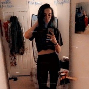 Meet your Posher, Joy